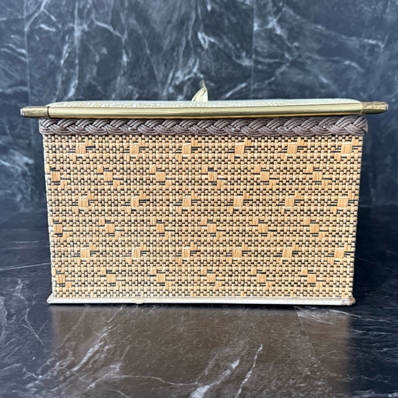 Vintage Sewing Box Full of Vintage Sewing Supplies - Picture 7 of 15